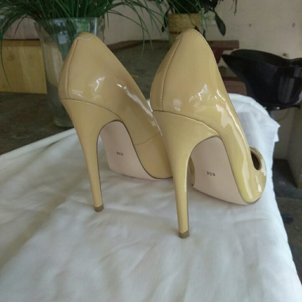 High heels - Picture 3 of 7